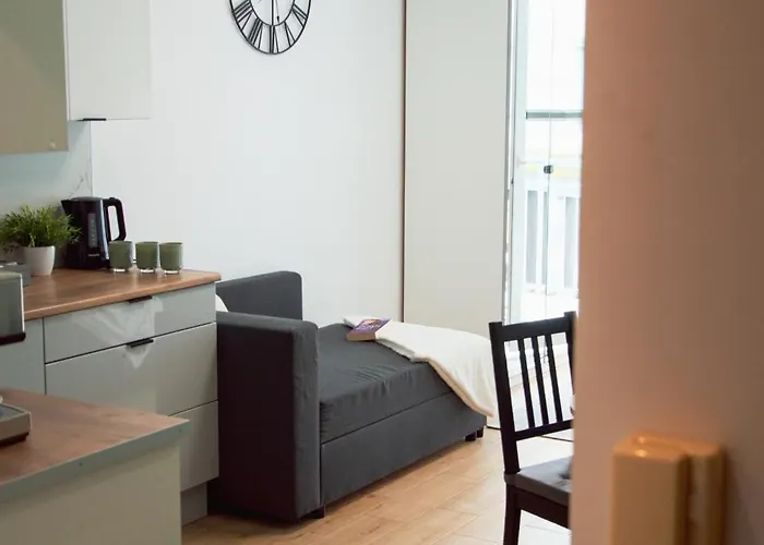 Daire Tercet, Sonata